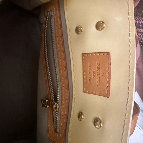 Authentic Reade Monogram Vernis Pm Yellow/Gold Patent Leather Tote Small - Picture 6 of 10